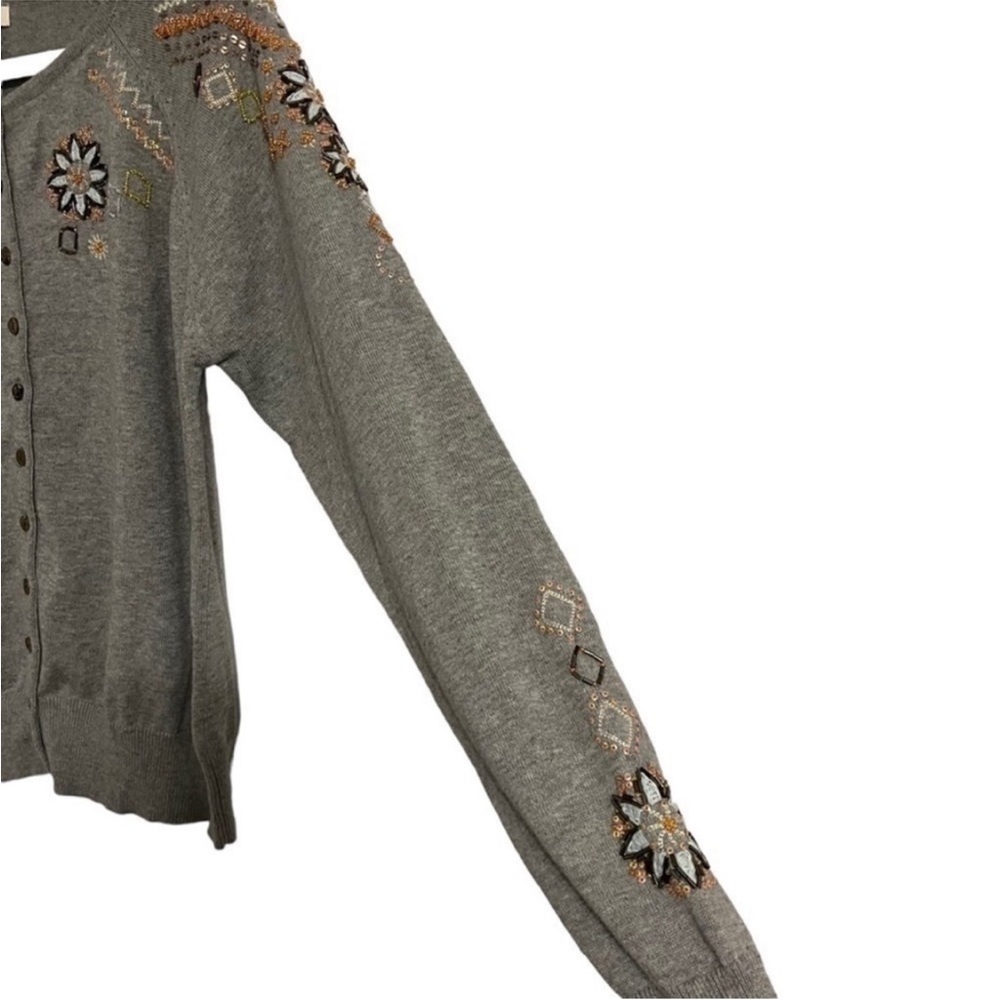 Sundance Marimba Gray Floral Embroidered
Beaded Gray Cardigan Sweater Medium - Picture 6 of 6